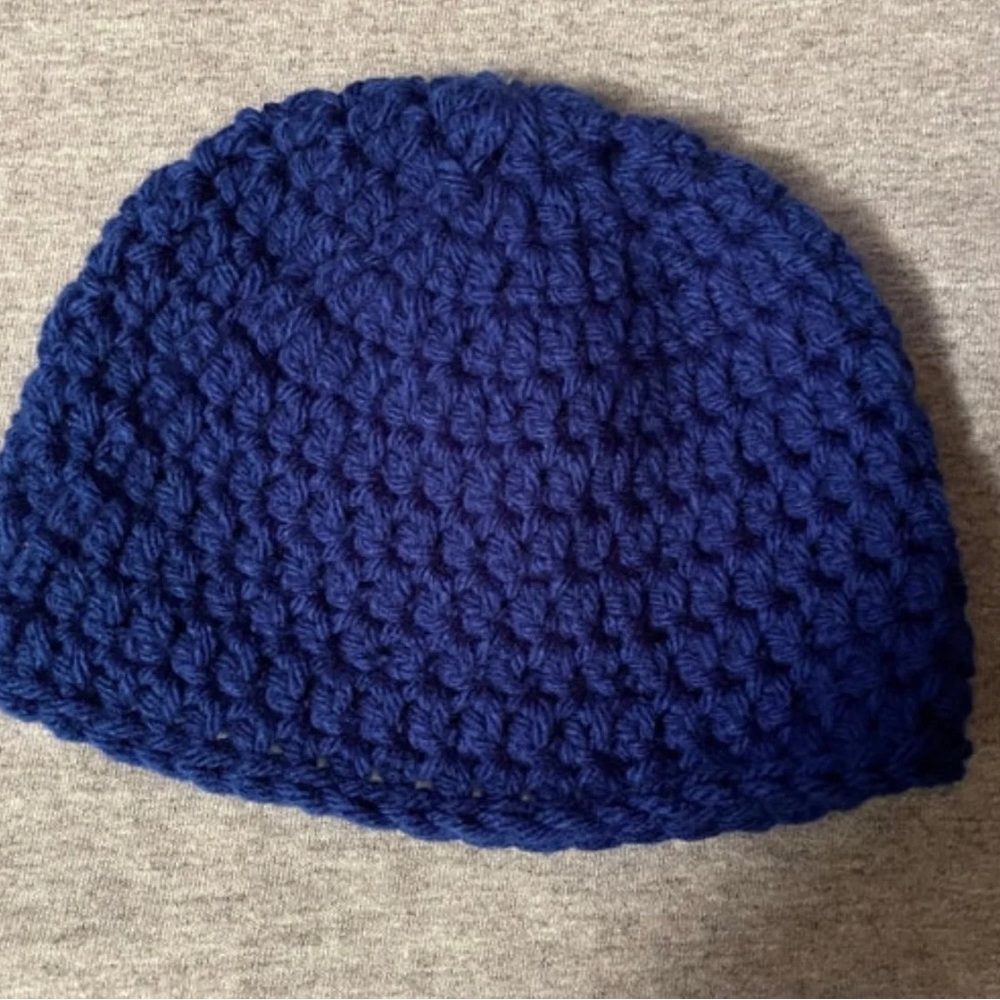 Handmade crochet hats for 0-3 months babies.
